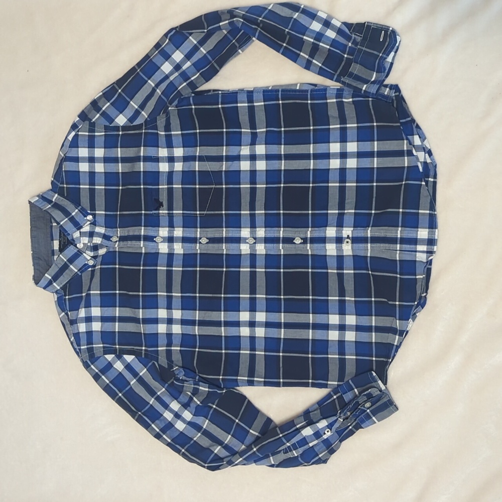 American Eagle men's button down Blue White And Black plaid shirt size medium